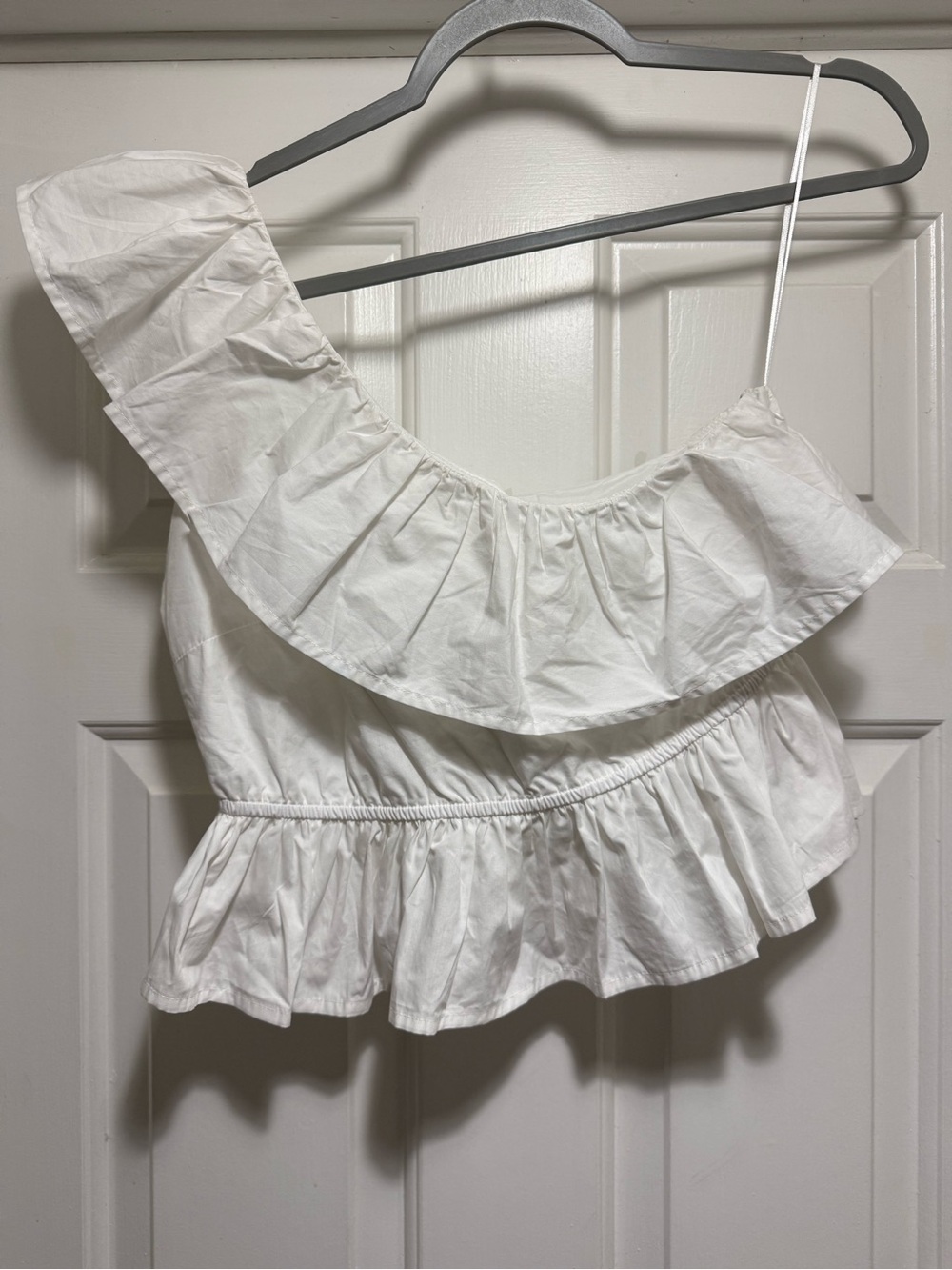 Asymmetric White Ruffle One-Shoulder Crop Top